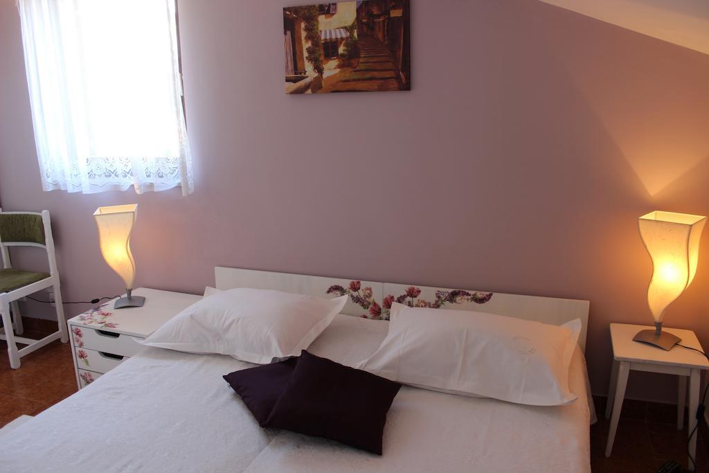 Apartments Petrada โอมิช ห้อง รูปภาพ