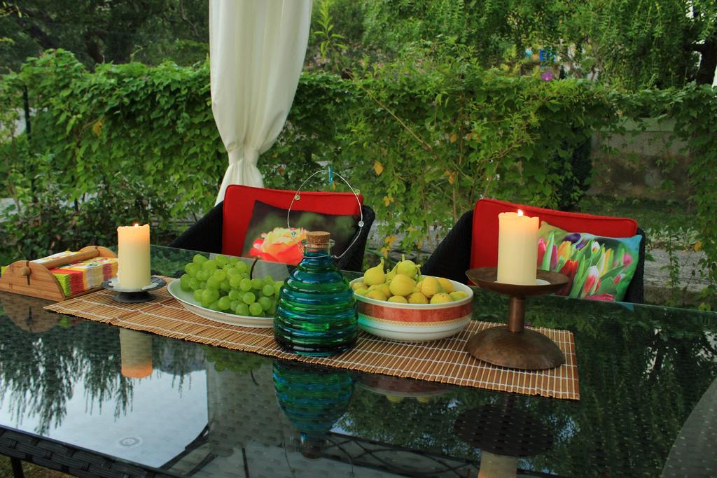 Apartments Petrada โอมิช ภายนอก รูปภาพ